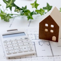 住宅ローン固定と変動どちらがいい？2026年の選び方