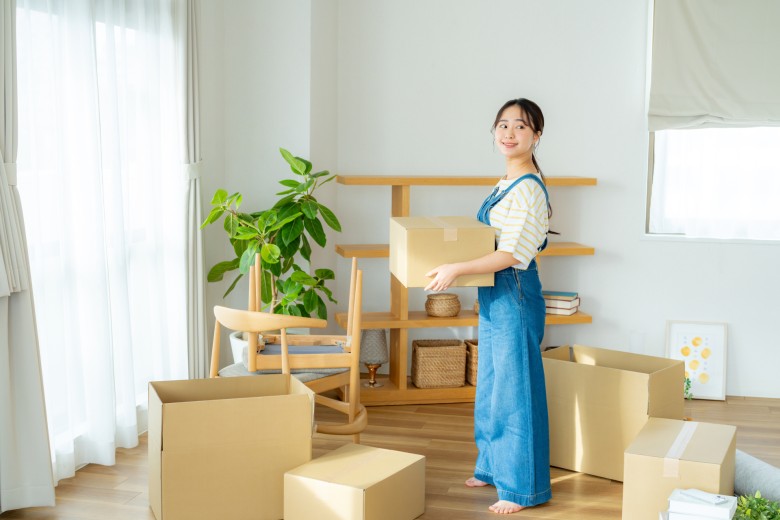 【知らないと損!】業者選びから、荷造りから不用品処分、公的手続きまで!引越しの流れを紹介