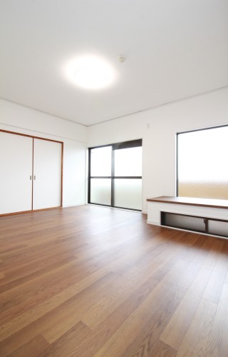 三旺マンション薬師山302号室