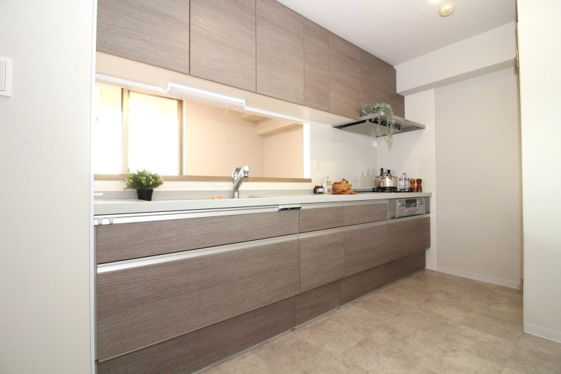 収納力のあるキッチンスペース