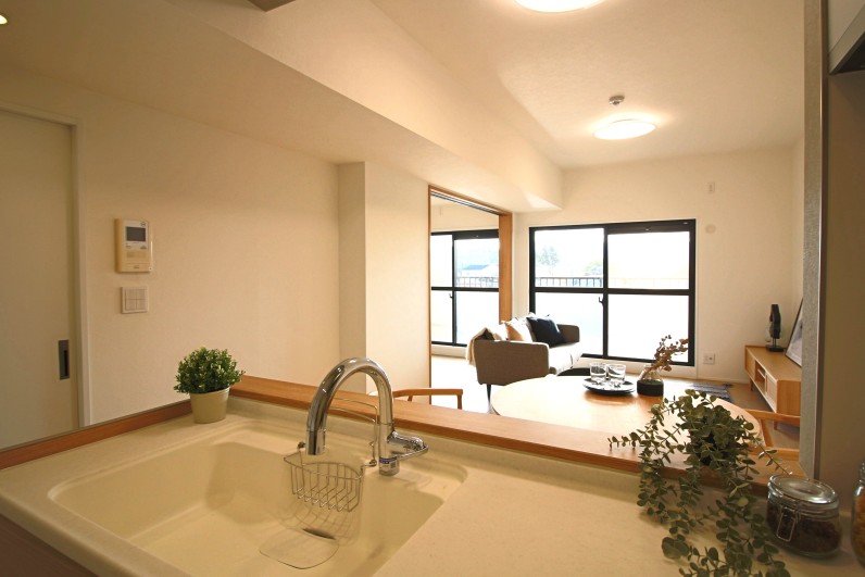 南公園の緑。<br />
家族の時間が、<br />
ゆっくりと北欧の森に